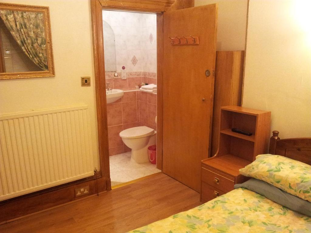 Swan Lake Guest House Edinburgh Bilik gambar
