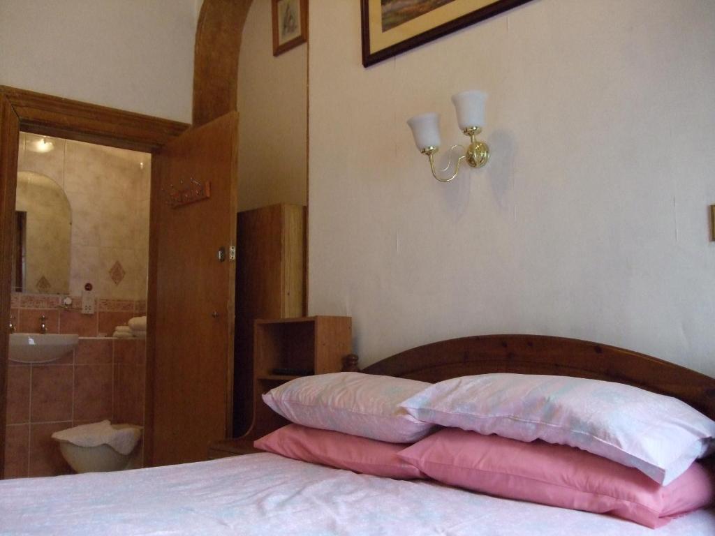 Swan Lake Guest House Edinburgh Bilik gambar